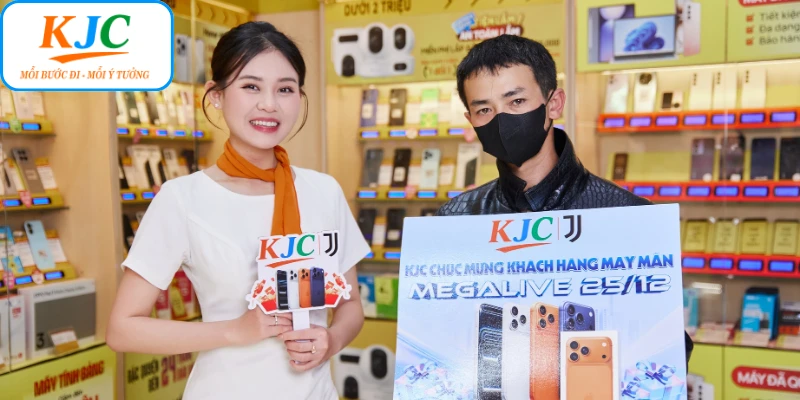 KJC tặng iPhone thu hút đông đảo người tham gia